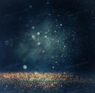 枪口与星空：战地夜晚的孤独守望