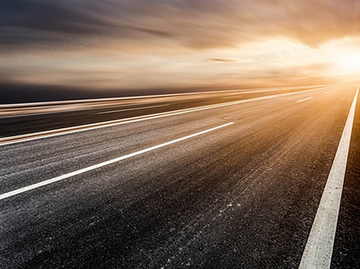 纳布星光之战：幽灵的威胁中人类与外星盟军的命运交汇